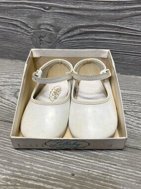 Vintage Lullaby Baby Shoes Size 4 Girl’s White Mary Janes Original Box